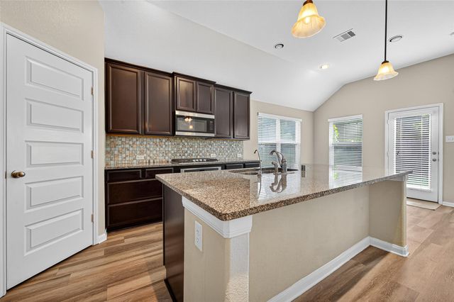 17914 Logans Pine Drive, Tomball, TX 77377