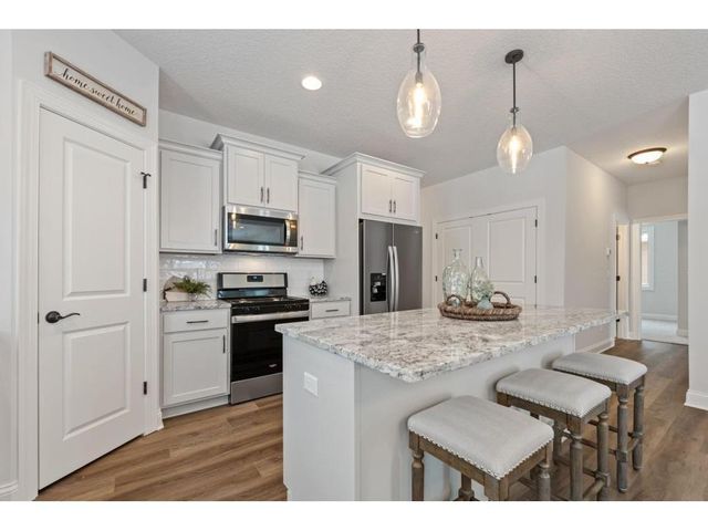 741 St James Circle, Litchfield, MN 55355