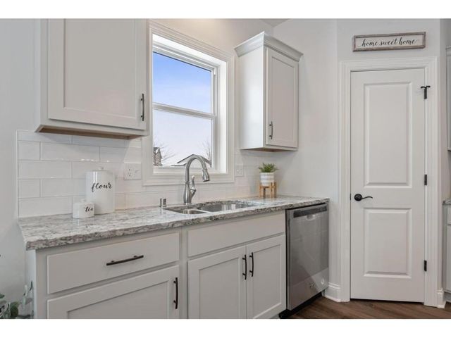 741 St James Circle, Litchfield, MN 55355