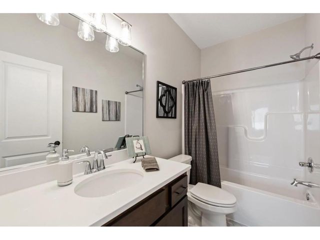 741 St James Circle, Litchfield, MN 55355