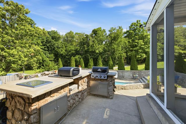 2946 Beulah Church Rd, Arrington, TN 37014