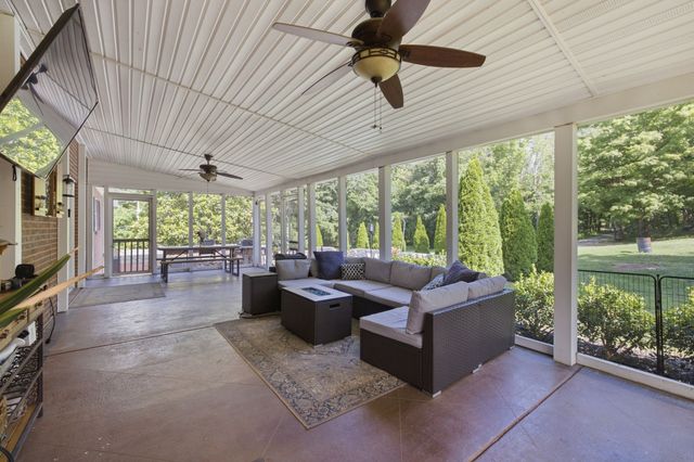 2946 Beulah Church Rd, Arrington, TN 37014