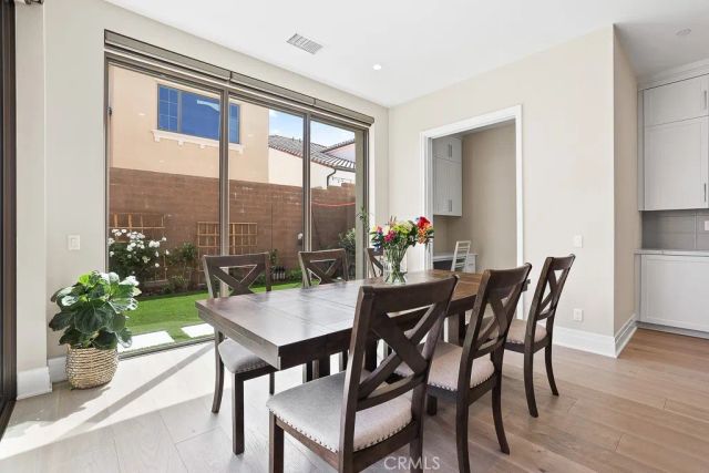 149 Roscomare, Irvine, CA 92602