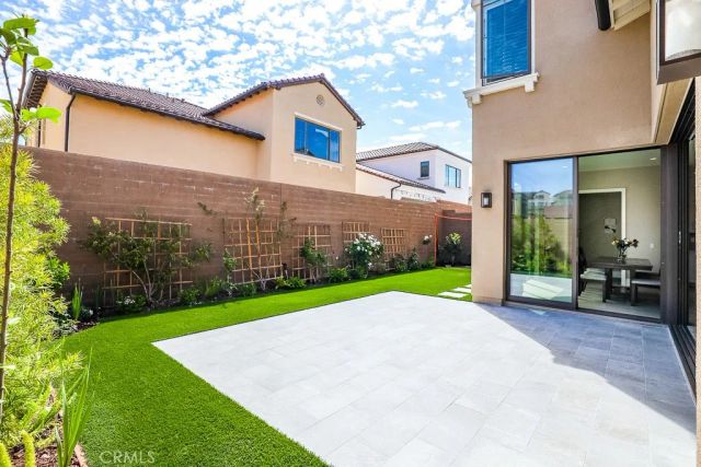 149 Roscomare, Irvine, CA 92602
