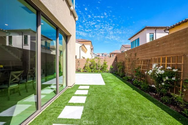 149 Roscomare, Irvine, CA 92602