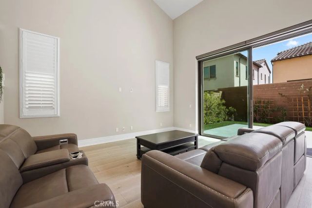 149 Roscomare, Irvine, CA 92602