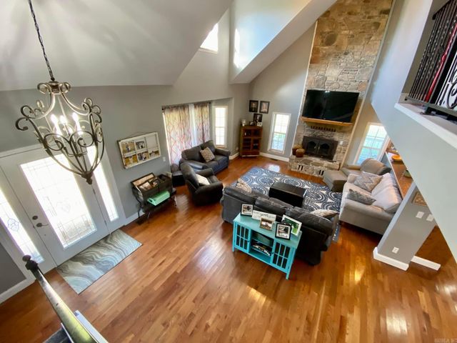 1013 Shipman Drive, Mountain View, AR 72560