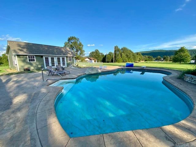 1013 Shipman Drive, Mountain View, AR 72560