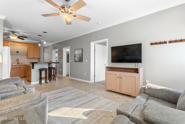 1515 E Beach Boulevard, 105, Pass Christian, MS 39571