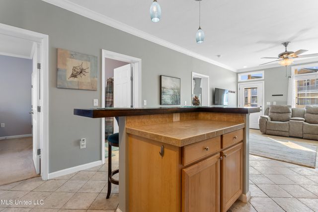 1515 E Beach Boulevard, 105, Pass Christian, MS 39571