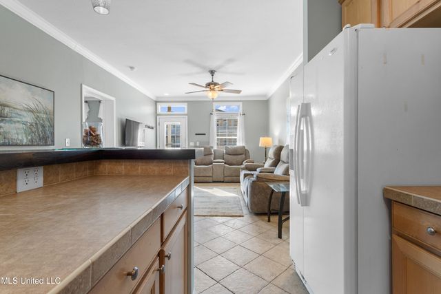 1515 E Beach Boulevard, 105, Pass Christian, MS 39571