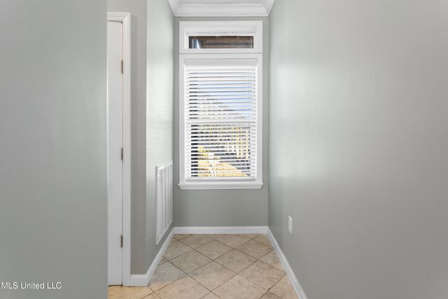 1515 E Beach Boulevard, 105, Pass Christian, MS 39571