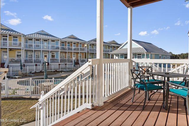 1515 E Beach Boulevard, 105, Pass Christian, MS 39571