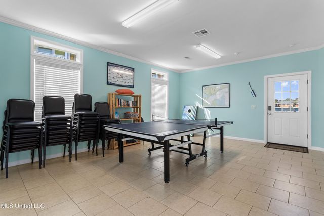 1515 E Beach Boulevard, 105, Pass Christian, MS 39571