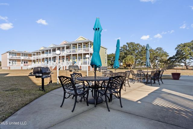 1515 E Beach Boulevard, 105, Pass Christian, MS 39571