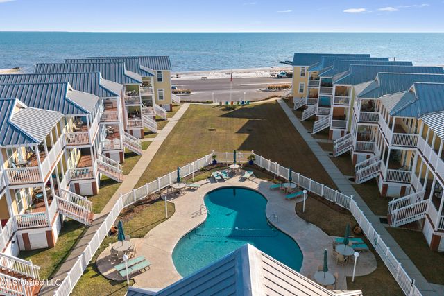 1515 E Beach Boulevard, 105, Pass Christian, MS 39571