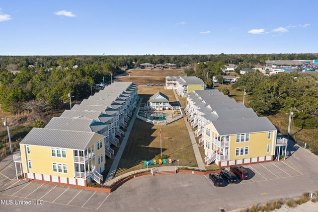 1515 E Beach Boulevard, 105, Pass Christian, MS 39571