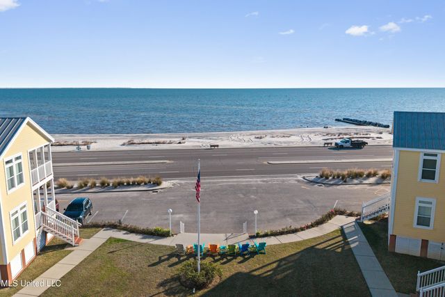 1515 E Beach Boulevard, 105, Pass Christian, MS 39571