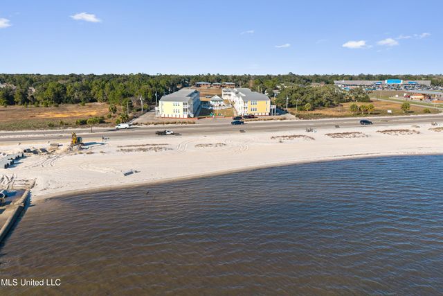 1515 E Beach Boulevard, 105, Pass Christian, MS 39571