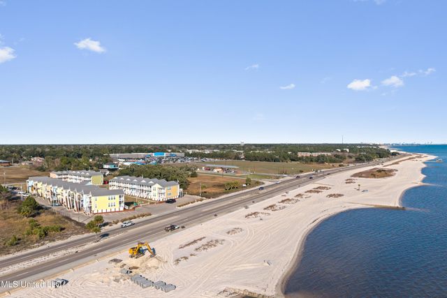 1515 E Beach Boulevard, 105, Pass Christian, MS 39571