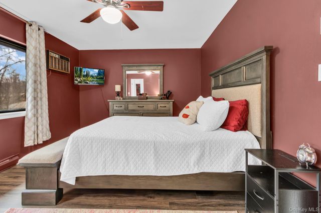 3408 Chelsea Cove S, Hopewell Junction, NY 12533