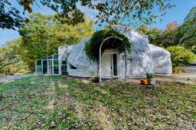 11 Day Road, Cornwall, CT 06754