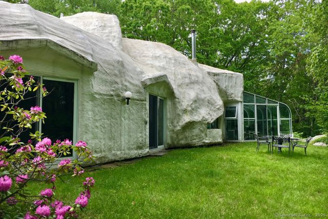 11 Day Road, Cornwall, CT 06754