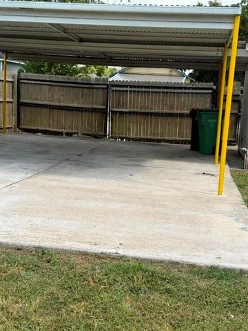512 Stimpson Street, Baytown, TX 77520