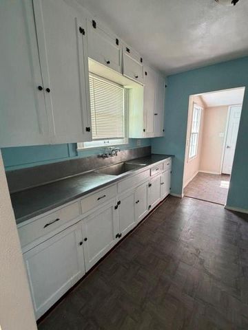 512 Stimpson Street, Baytown, TX 77520