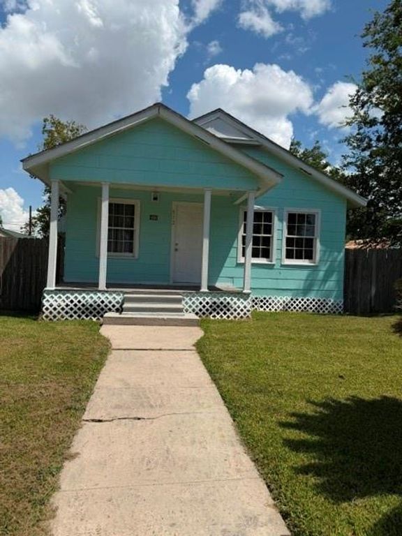 512 Stimpson Street, Baytown, TX 77520