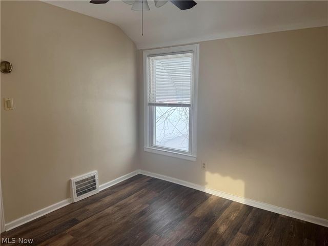 1515 E 256th Street, Euclid, OH 44132