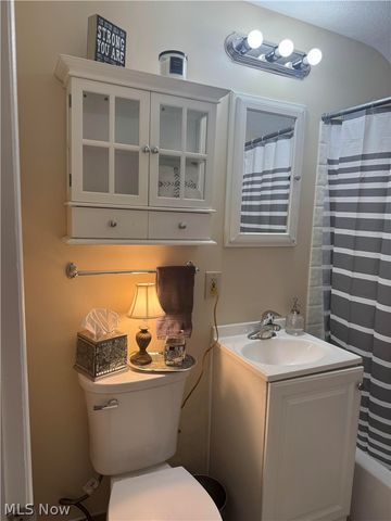 1515 E 256th Street, Euclid, OH 44132