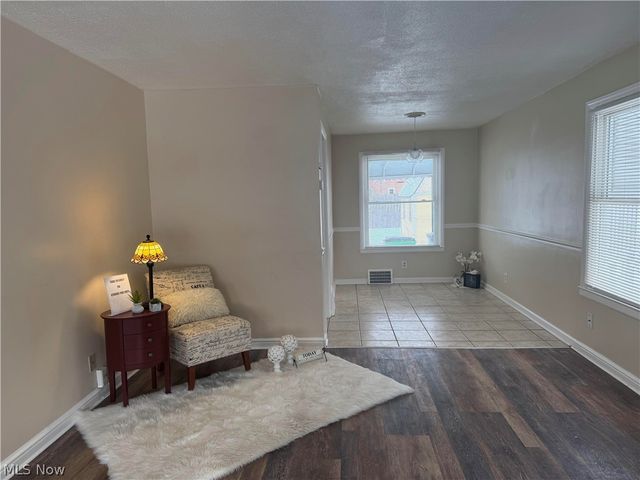 1515 E 256th Street, Euclid, OH 44132