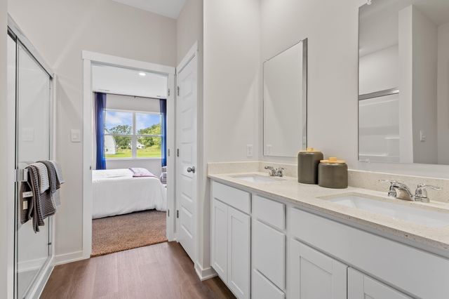 6 Maximillian Drive, Hobart, IN 46342
