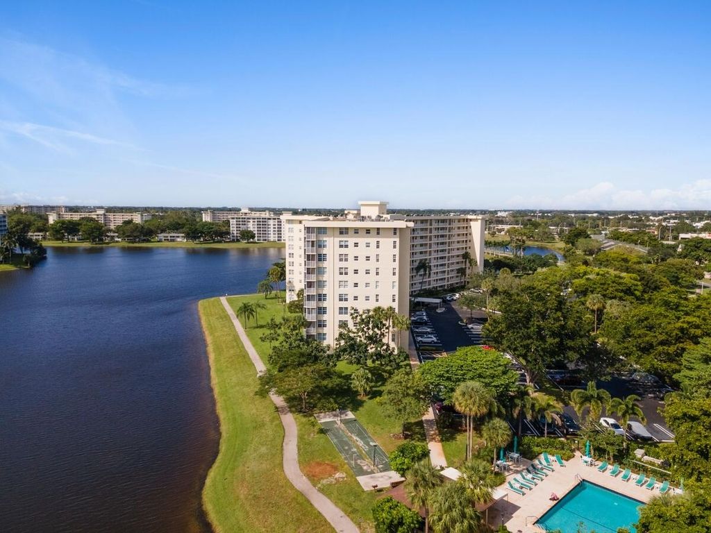 3095 N Course Drive 712, Pompano Beach, FL 33069