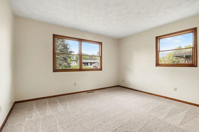 6118 Ormada Drive, Kalamazoo, MI 49048
