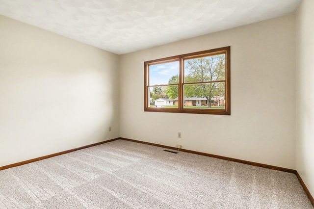 6118 Ormada Drive, Kalamazoo, MI 49048