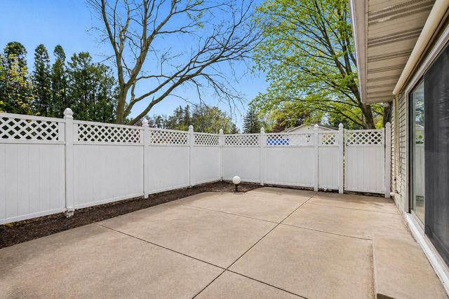 6118 Ormada Drive, Kalamazoo, MI 49048