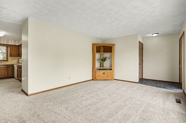 6118 Ormada Drive, Kalamazoo, MI 49048