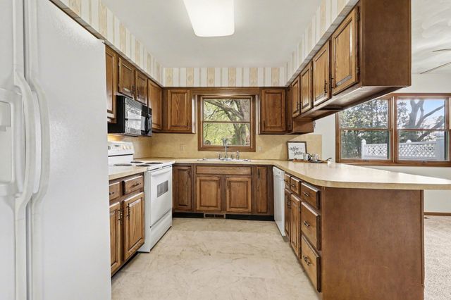 6118 Ormada Drive, Kalamazoo, MI 49048
