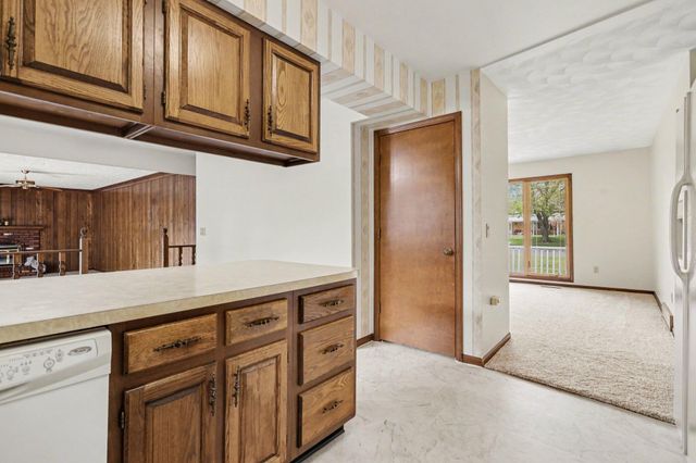 6118 Ormada Drive, Kalamazoo, MI 49048