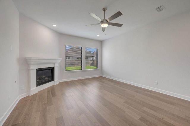 11918 Bush Tail Court, Mont Belvieu, TX 77523