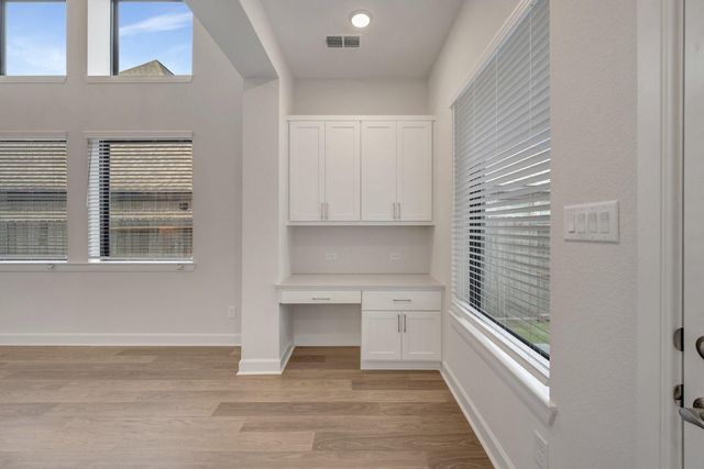 11918 Bush Tail Court, Mont Belvieu, TX 77523