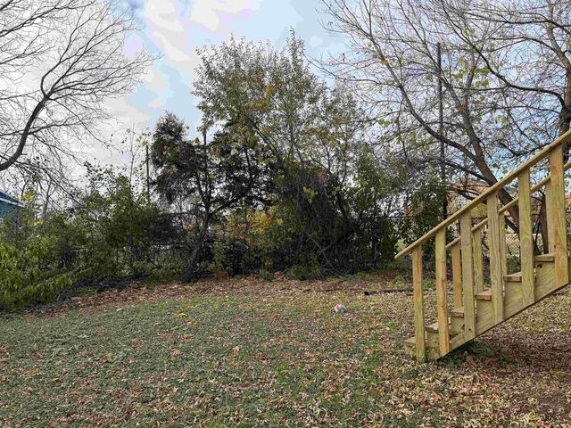 17 W LINWOOD AVENUE, Oshkosh, WI 54901