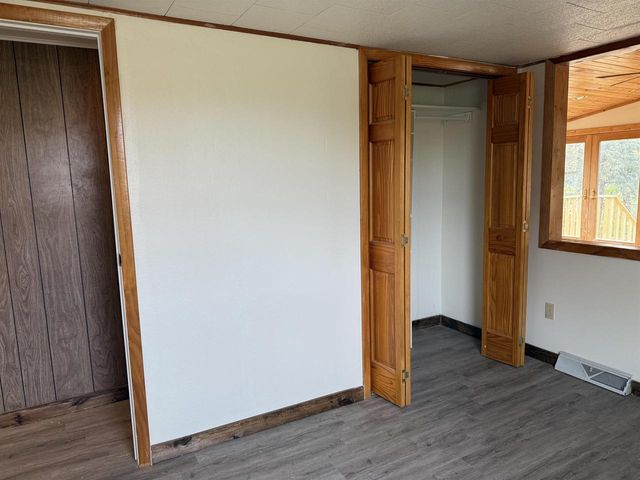 17 W LINWOOD AVENUE, Oshkosh, WI 54901