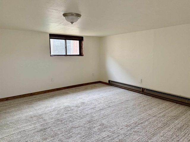 17 W LINWOOD AVENUE, Oshkosh, WI 54901