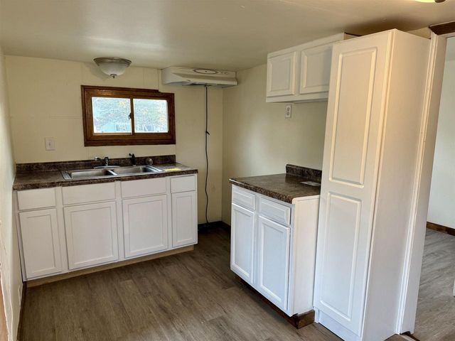 17 W LINWOOD AVENUE, Oshkosh, WI 54901