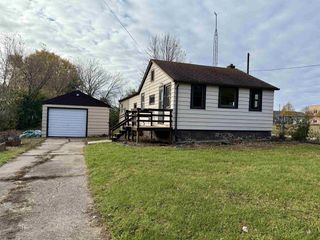 17 W LINWOOD AVENUE, Oshkosh, WI 54901