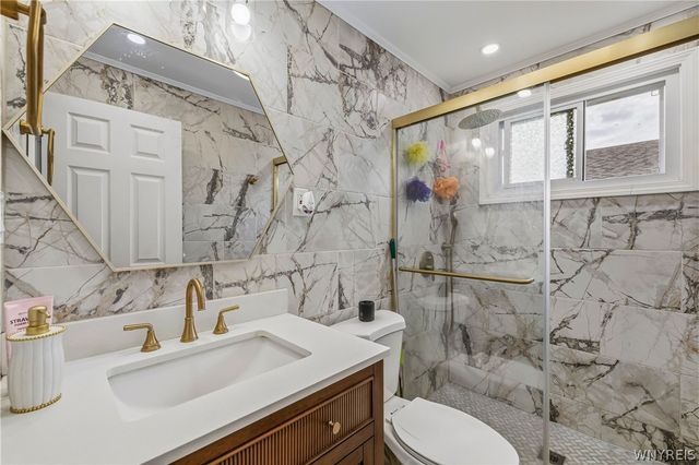 2410 Falls Street, Niagara Falls, NY 14303