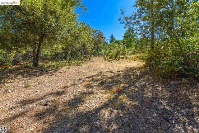 22440 Gunsight Rd, Sonora, CA 95370